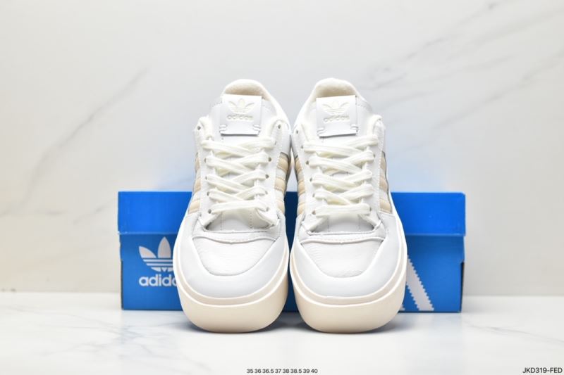 Adidas Sneakers